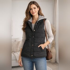 Love Tree Black Quilted Hooded Puffer Vest Size Small